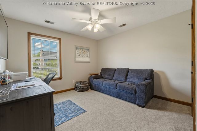 8 Meadow Ridge Drive, Hurricane, WV 25526