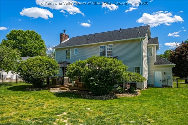 8 Meadow Ridge Drive, Hurricane, WV 25526