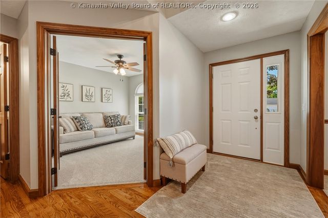 8 Meadow Ridge Drive, Hurricane, WV 25526