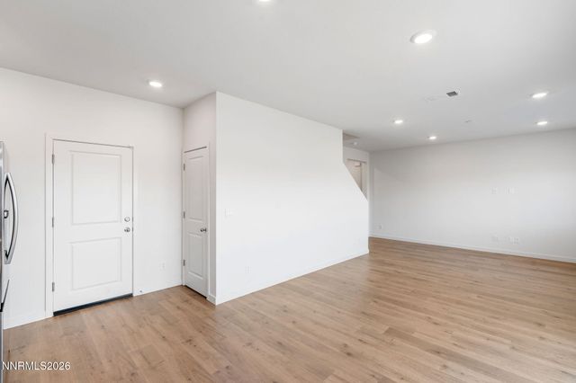 7745 Wandering Way, Reno, NV 89506