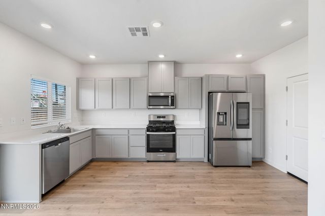 7745 Wandering Way, Reno, NV 89506