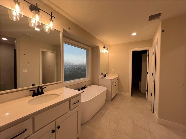 28407 W 161st Street, Gardner, KS 66030