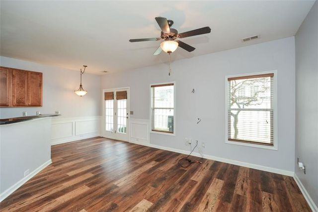 1749 Oakbrook NW Lane, Kennesaw, GA 30152