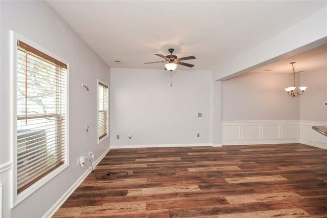 1749 Oakbrook NW Lane, Kennesaw, GA 30152