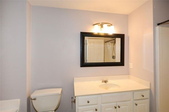 1749 Oakbrook NW Lane, Kennesaw, GA 30152