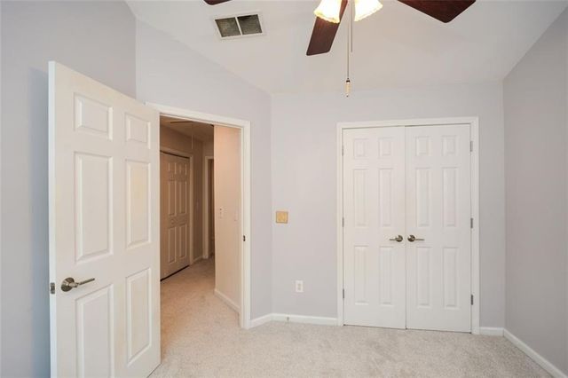 1749 Oakbrook NW Lane, Kennesaw, GA 30152