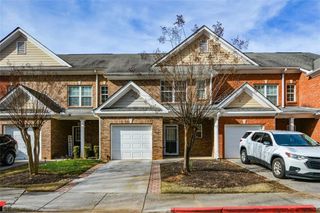1749 Oakbrook NW Lane, Kennesaw, GA 30152