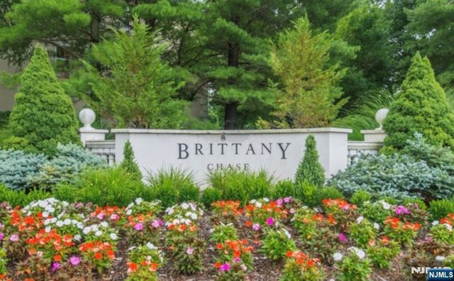 608 Brittany Drive 608, Wayne, NJ 07470
