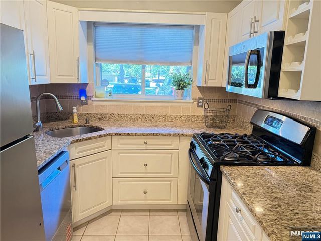 608 Brittany Drive 608, Wayne, NJ 07470