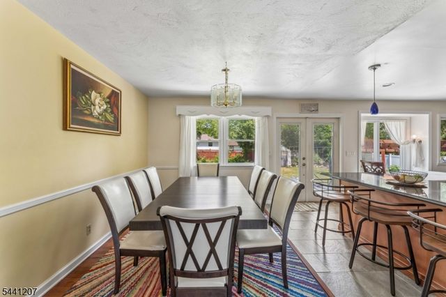 336 Darby Ln, Mountainside Boro, NJ 07092