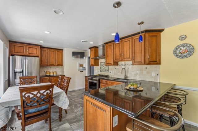 336 Darby Ln, Mountainside Boro, NJ 07092