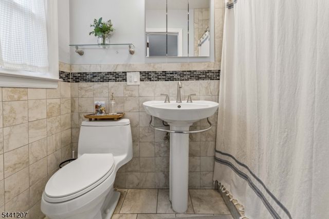 336 Darby Ln, Mountainside Boro, NJ 07092