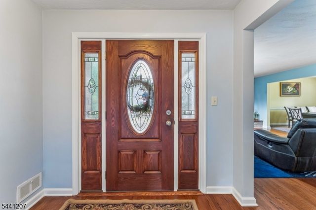 336 Darby Ln, Mountainside Boro, NJ 07092