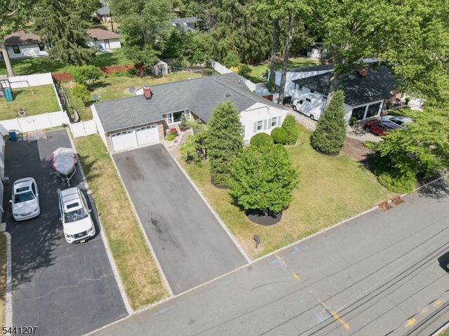336 Darby Ln, Mountainside Boro, NJ 07092