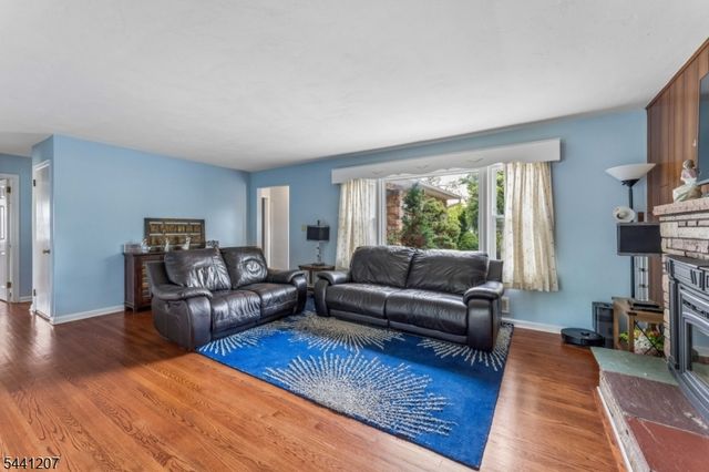 336 Darby Ln, Mountainside Boro, NJ 07092