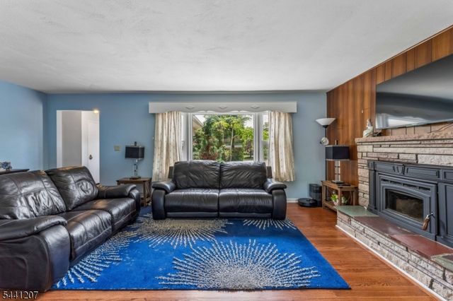 336 Darby Ln, Mountainside Boro, NJ 07092