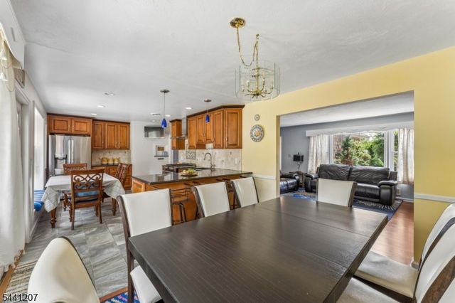 336 Darby Ln, Mountainside Boro, NJ 07092