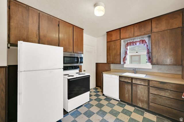 2320 TYLER AVE, Ogden, UT 84401