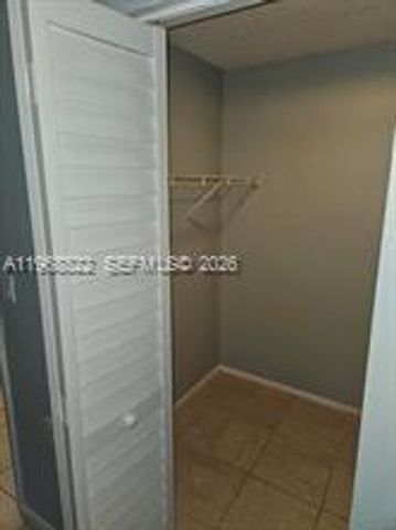 1153 Lake Victoria Dr J, West Palm Beach, FL 33411