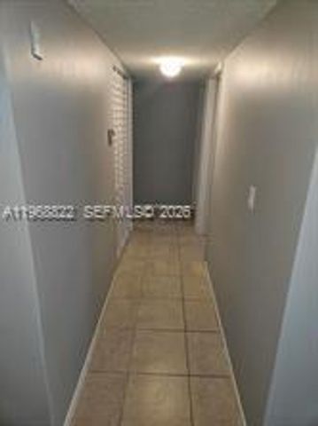 1153 Lake Victoria Dr J, West Palm Beach, FL 33411