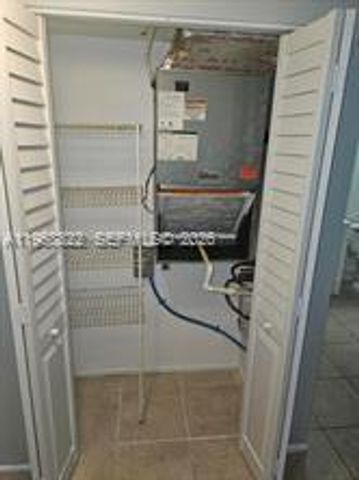 1153 Lake Victoria Dr J, West Palm Beach, FL 33411