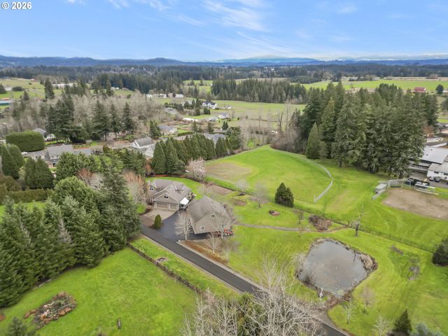18214 S BROOKSTONE Dr, Oregon City, OR 97045