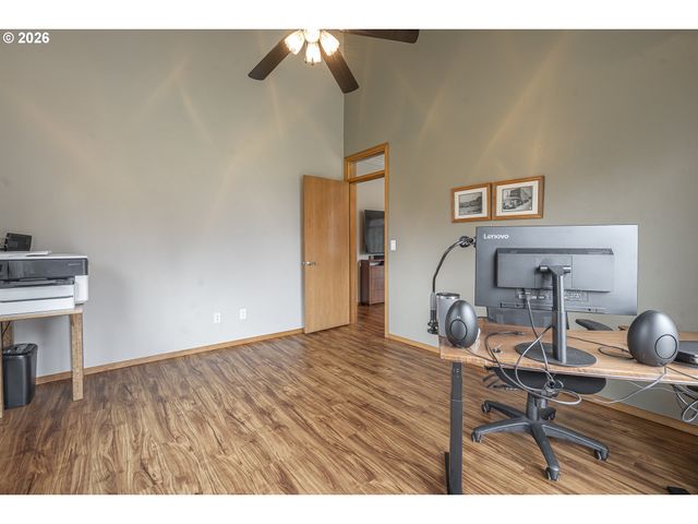 18214 S BROOKSTONE Dr, Oregon City, OR 97045