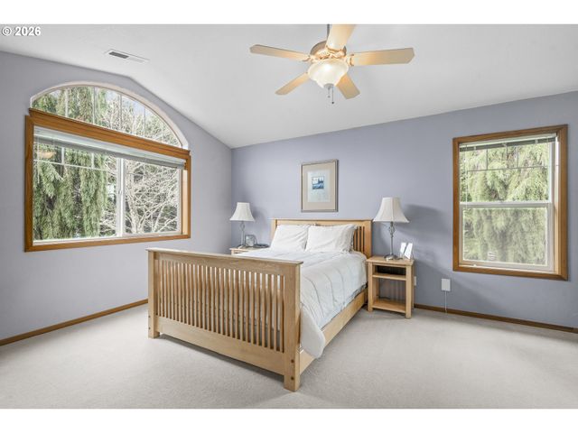 18214 S BROOKSTONE Dr, Oregon City, OR 97045