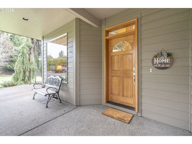 18214 S BROOKSTONE Dr, Oregon City, OR 97045