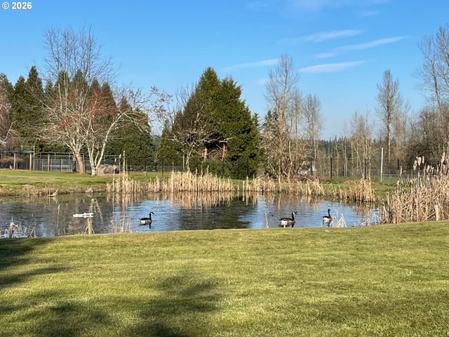 18214 S BROOKSTONE Dr, Oregon City, OR 97045