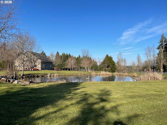 18214 S BROOKSTONE Dr, Oregon City, OR 97045