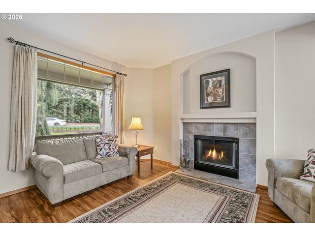 18214 S BROOKSTONE Dr, Oregon City, OR 97045