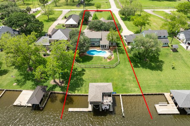323 Cr-461b, Brazoria, TX 77422