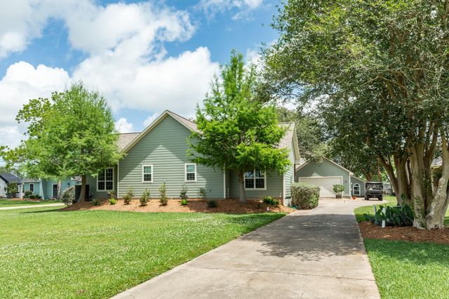 323 Cr-461b, Brazoria, TX 77422