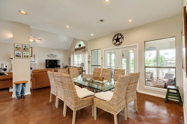 323 Cr-461b, Brazoria, TX 77422