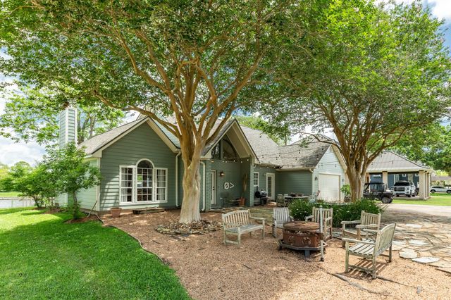 323 Cr-461b, Brazoria, TX 77422
