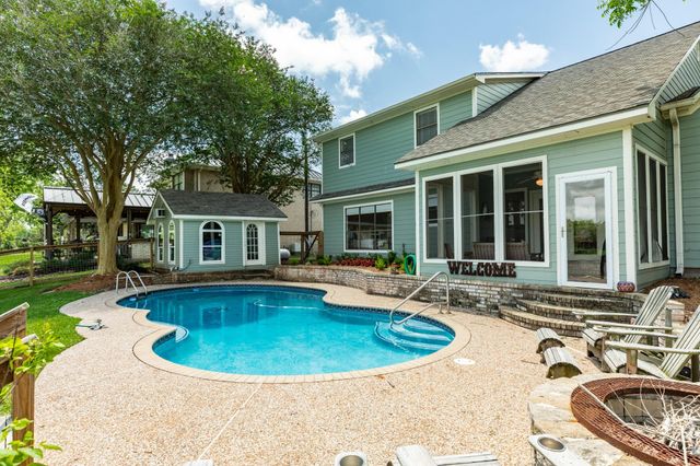 323 Cr-461b, Brazoria, TX 77422