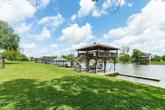 323 Cr-461b, Brazoria, TX 77422