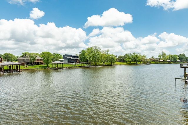 323 Cr-461b, Brazoria, TX 77422