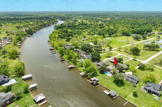 323 Cr-461b, Brazoria, TX 77422