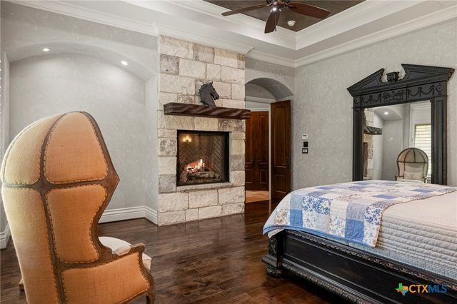 1928 Running Creek Drive, Salado, TX 76571