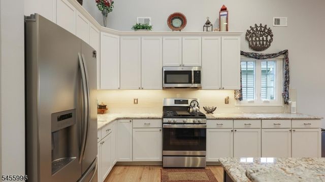 5 Constitution Way, Franklin Twp., NJ 08873