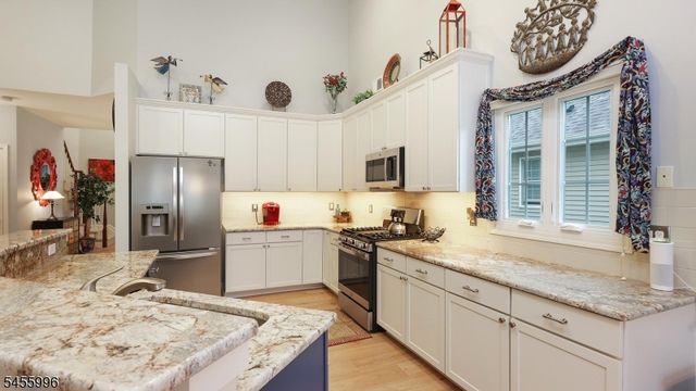 5 Constitution Way, Franklin Twp., NJ 08873