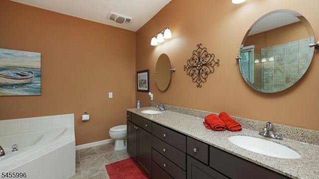 5 Constitution Way, Franklin Twp., NJ 08873