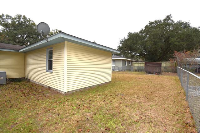 220 Fender Street, Walterboro, SC 29488