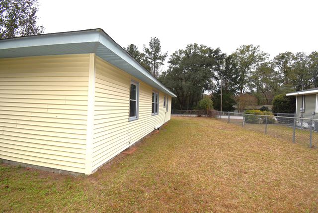 220 Fender Street, Walterboro, SC 29488