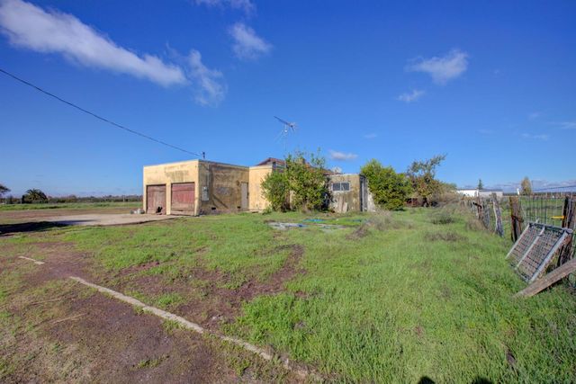 1712 Wellsford Rd, Modesto, CA 95357