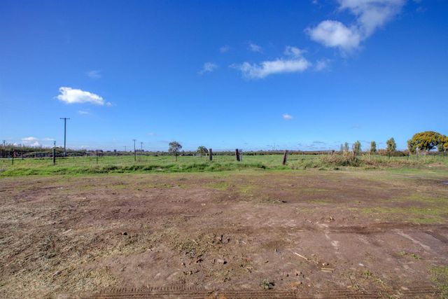 1712 Wellsford Rd, Modesto, CA 95357