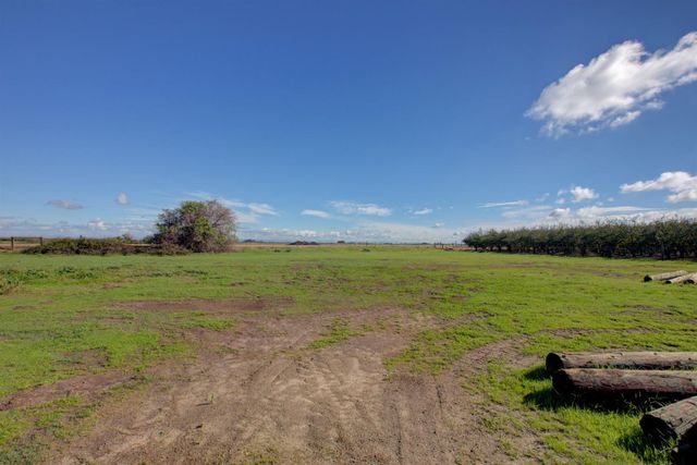 1712 Wellsford Rd, Modesto, CA 95357