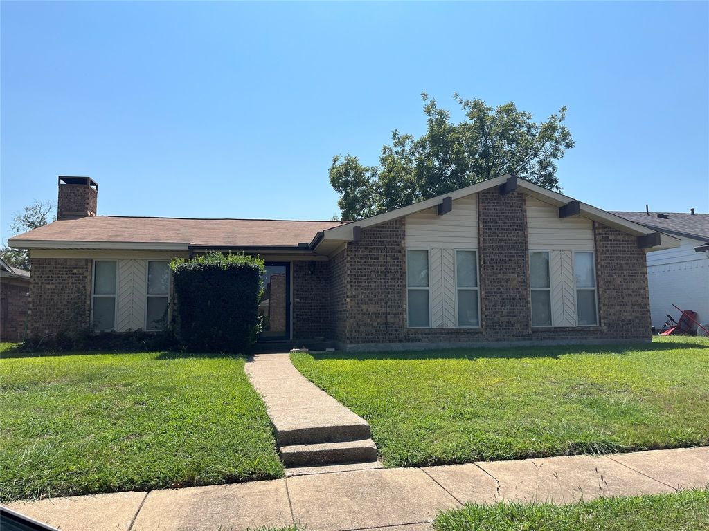 2230 Meadow Glen Drive, Garland, TX 75044